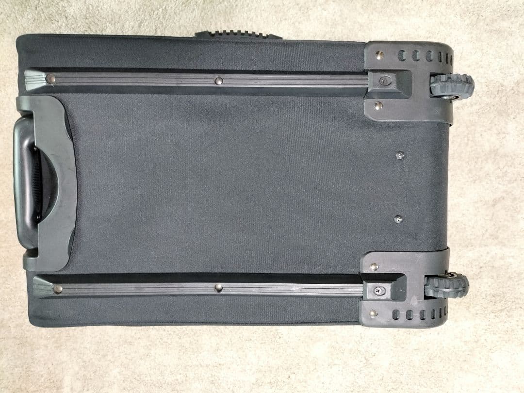 名古屋グランパス　Mizuno キャリーケース 黒