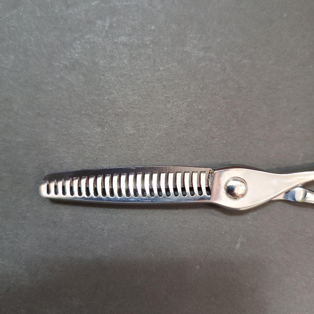 ほぼ新品　すき率約35％　VG10 プロ用　セニング　スキバサミ理容　美容