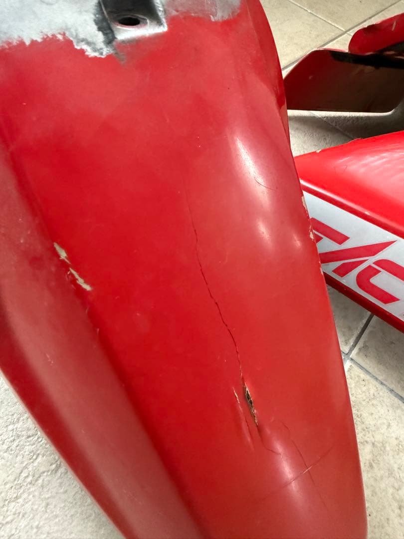 af09スーパータクト　フロント、リア、ライトカウルセット　クレタク　フルマーク