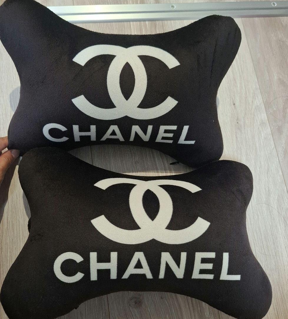 車 ヘッドレスト クッション CHANEL