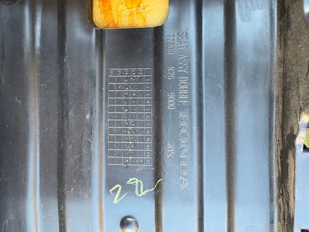 グロム JC61 前期用 純正シート 張り替え カスタムシート ブラック レッド