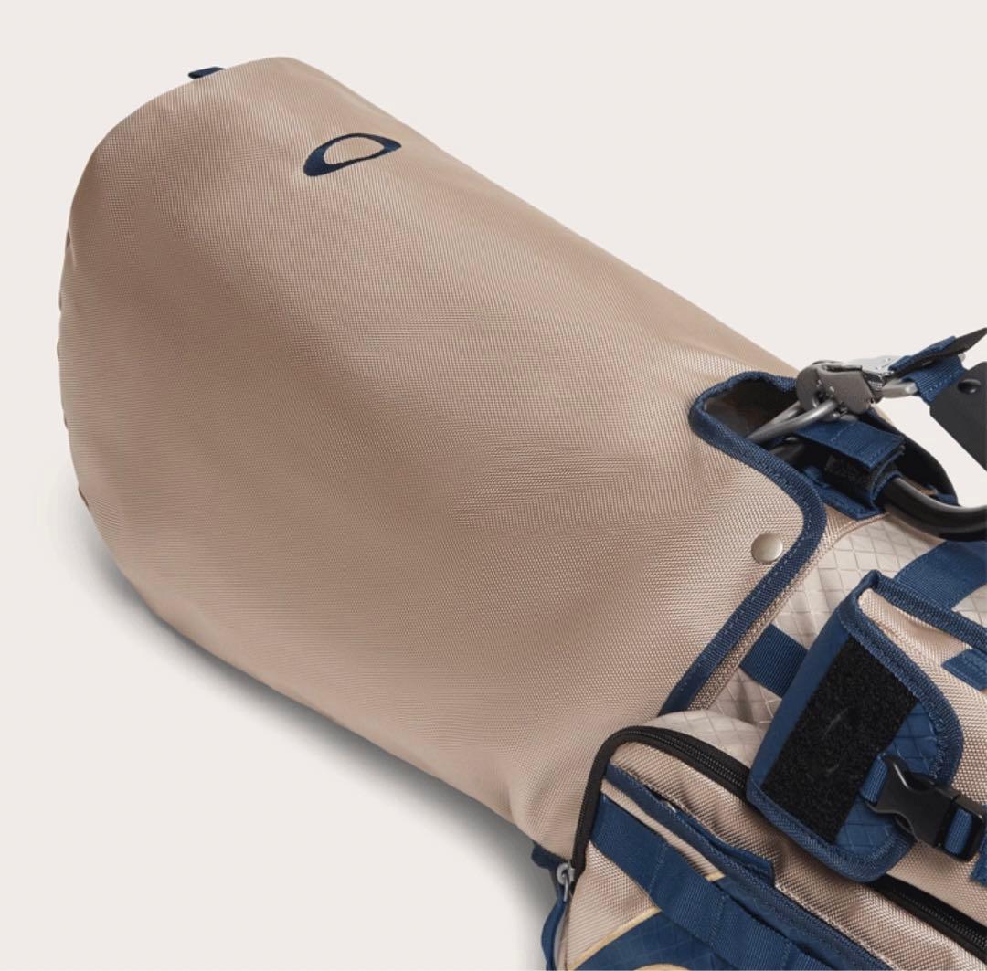 OAKLEY スタンド式ゴルフバッグ 9.5型 47インチ クリーム/ネイビー