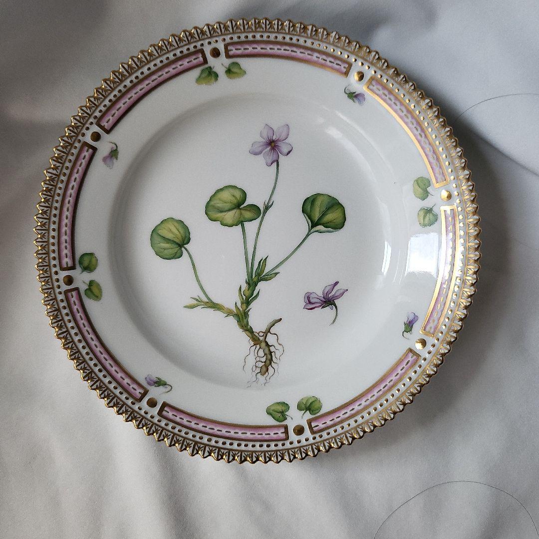 ロイヤルコペンハーゲン　フローラダニカ