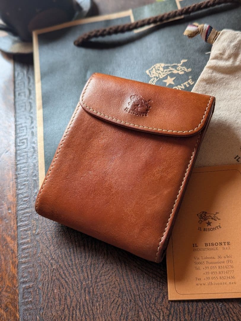 イルビゾンテ フラップウォレット コンパクト ヌメ革 希少 男女兼用