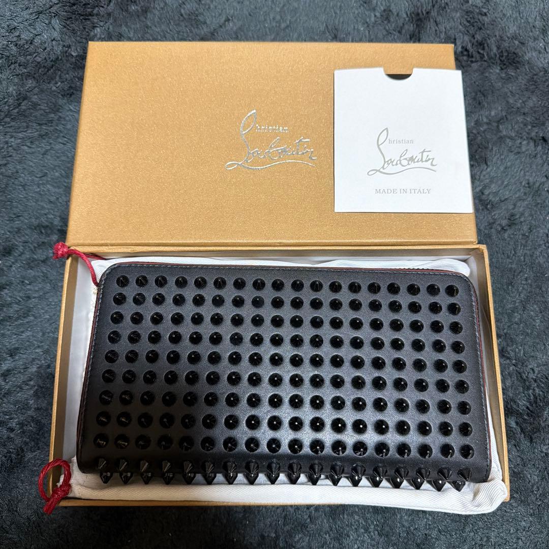 Christian Louboutin スタッズ財布