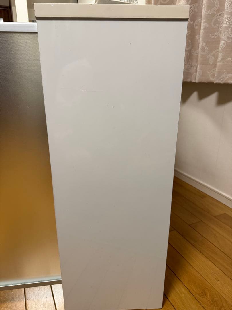 【送料込】ホワイトキャビネット 収納付き　ニトリ　キッチンボード　カップボード