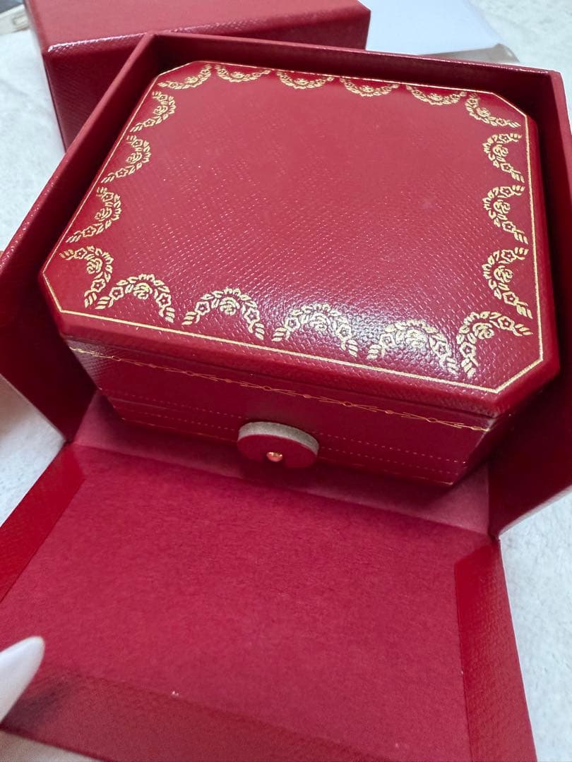 Cartier ダムールピアス ケース付き
