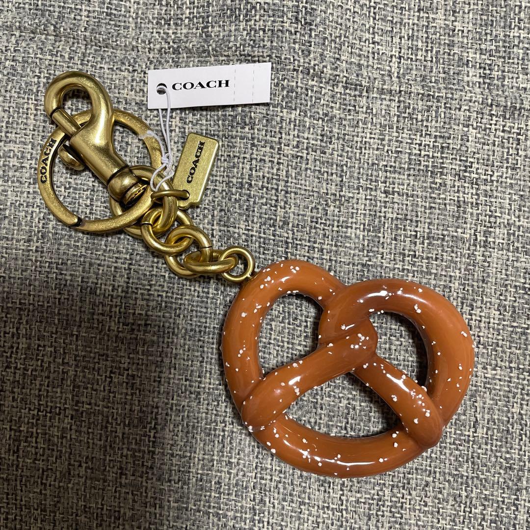 coach コーチ　スモール プレッツェル バッグ チャーム