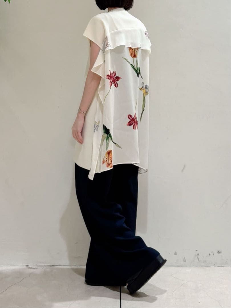 完売ADORE 52,800円 25S/Sピクトリカルブックプリントブラウス