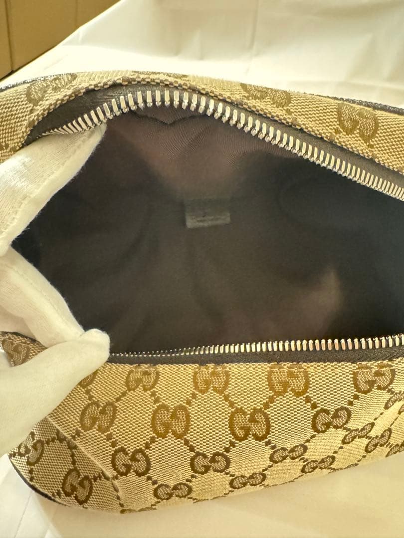 【値引しました】⭐︎美品⭐︎GUCCI ボディバッグ キャンバス 630915