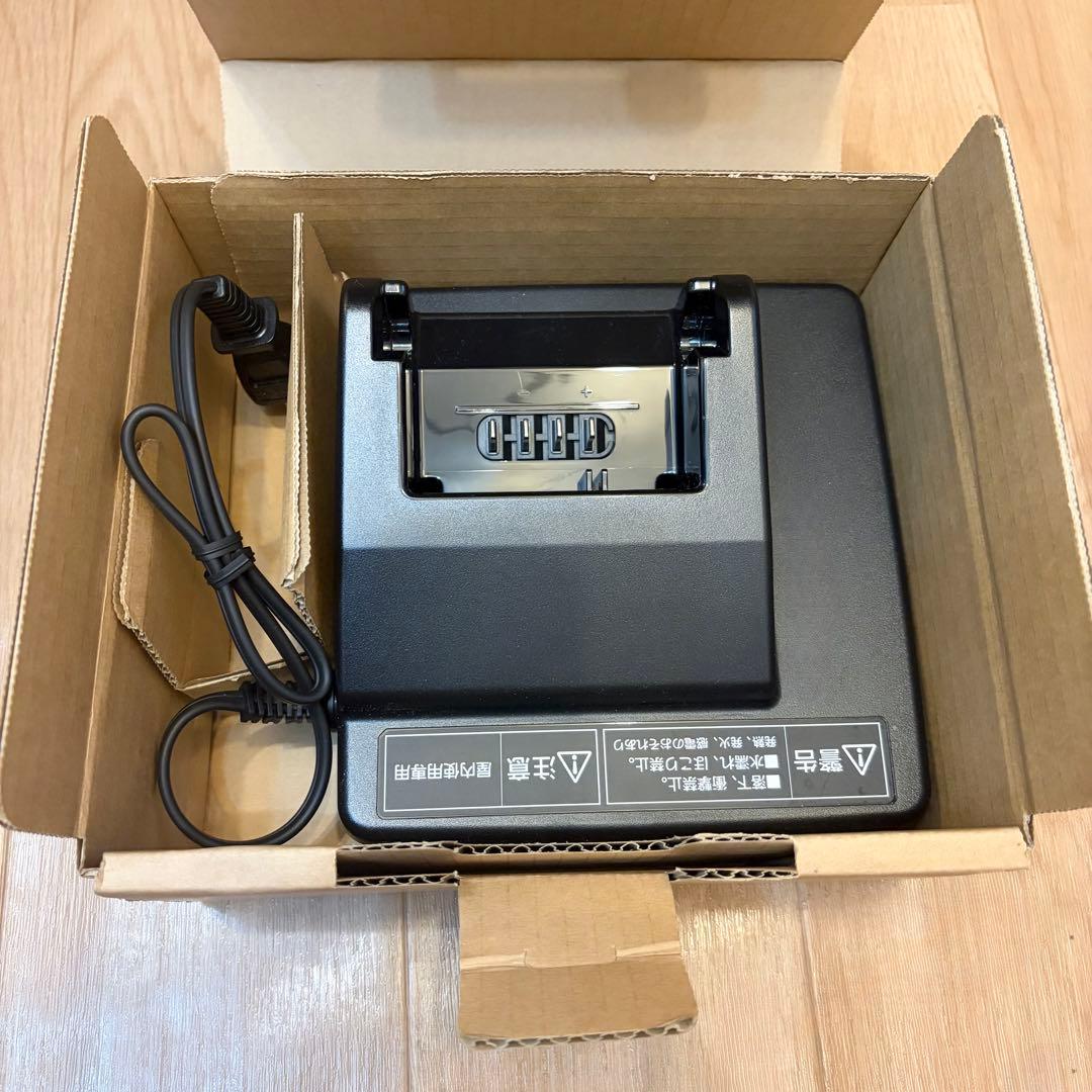 新品未使用　Panasonic NKJ074Z バッテリー充電器