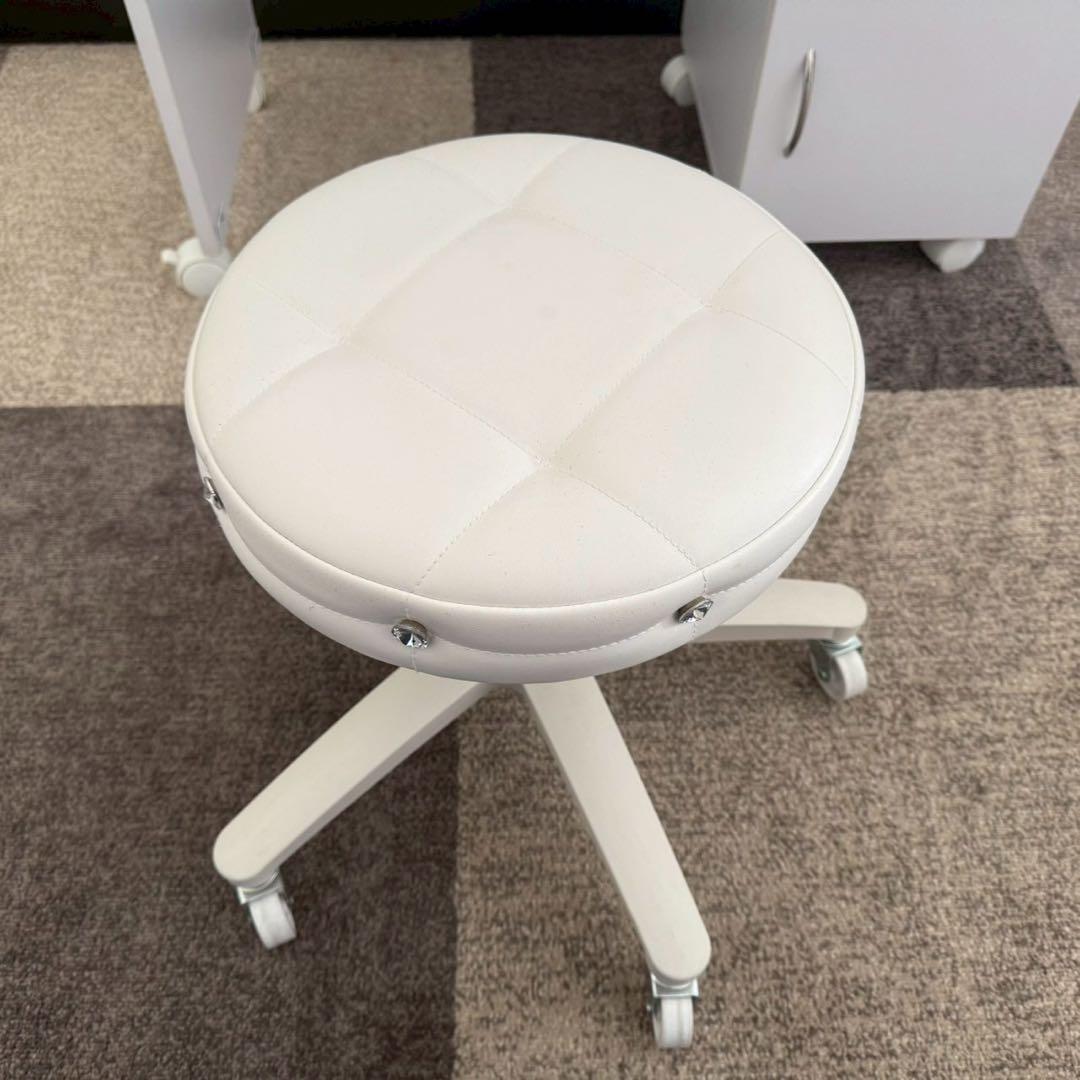 東京23区配送無料✨設置まで！集塵機付きネイルテーブル&チェア　美品