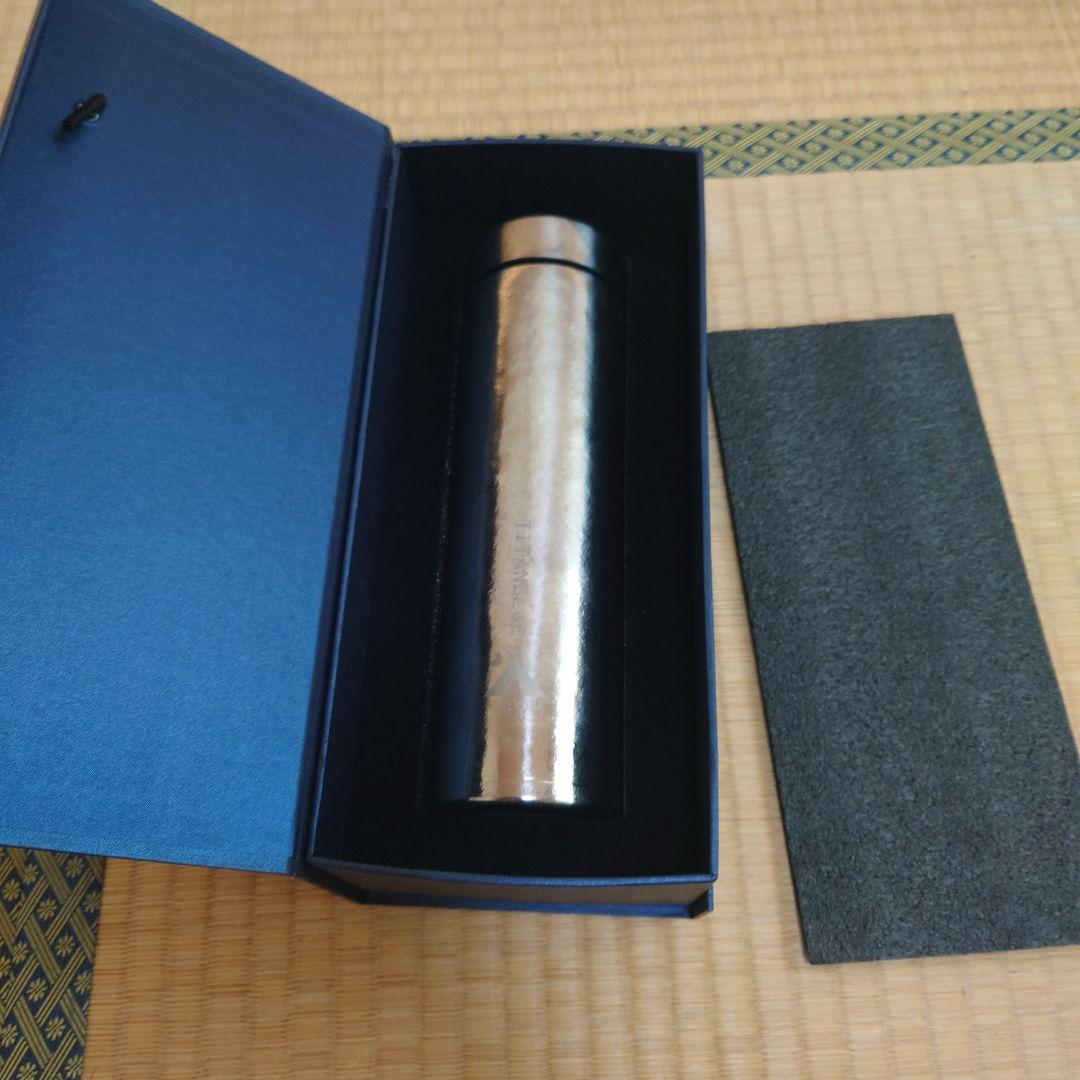 純チタン製真空ボトル「TITANBLUE」