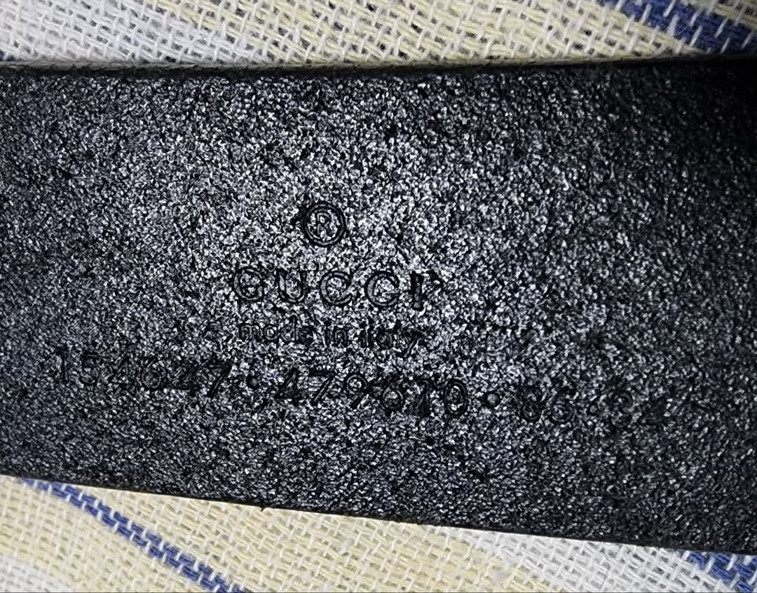 GUCCI　黒レザーベルト