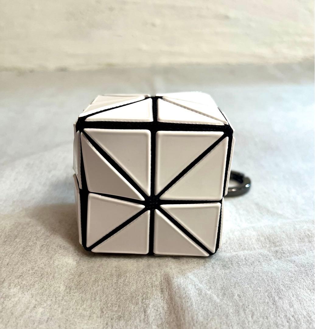 バオバオ 新品 イッセイミヤケ ミニキューブチャームボックスキューブボックス