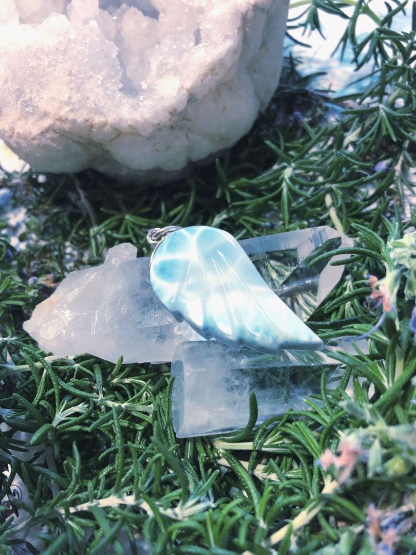 高品質　ラリマー　天使の羽　ペンダントトップ　ラリマーネックレス　チャーム