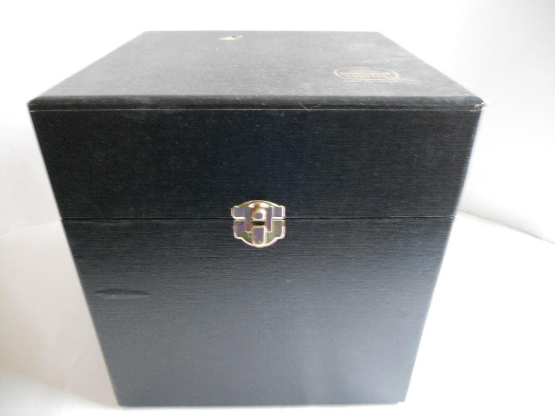 花瓶 クリスタルガラス ボスポラスクリスタル 希少 レア 入手困難 花器 です。