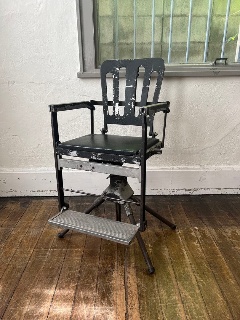 アンティーク　バーバーチェアー