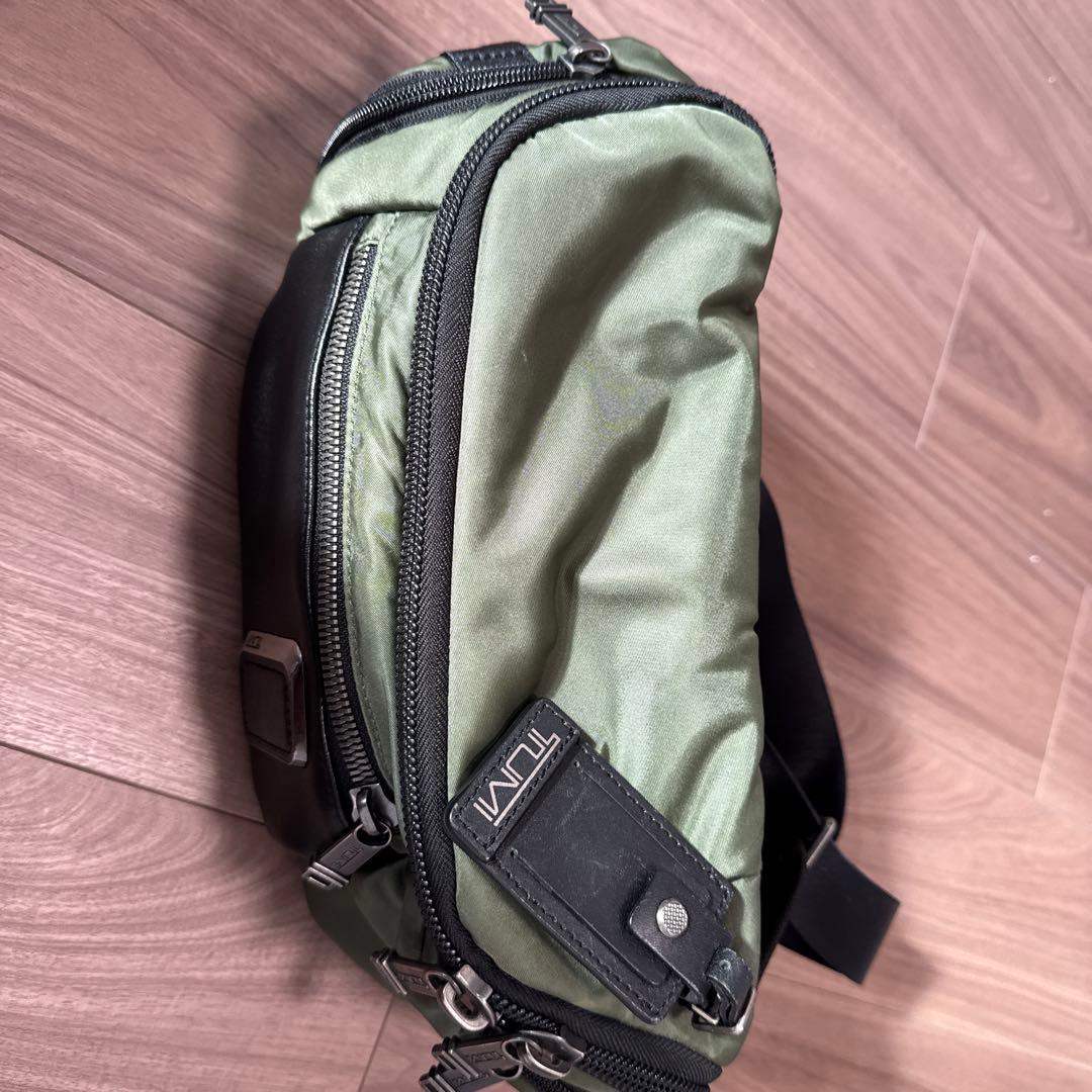 TUMIボディバッグ オリーブグリーン