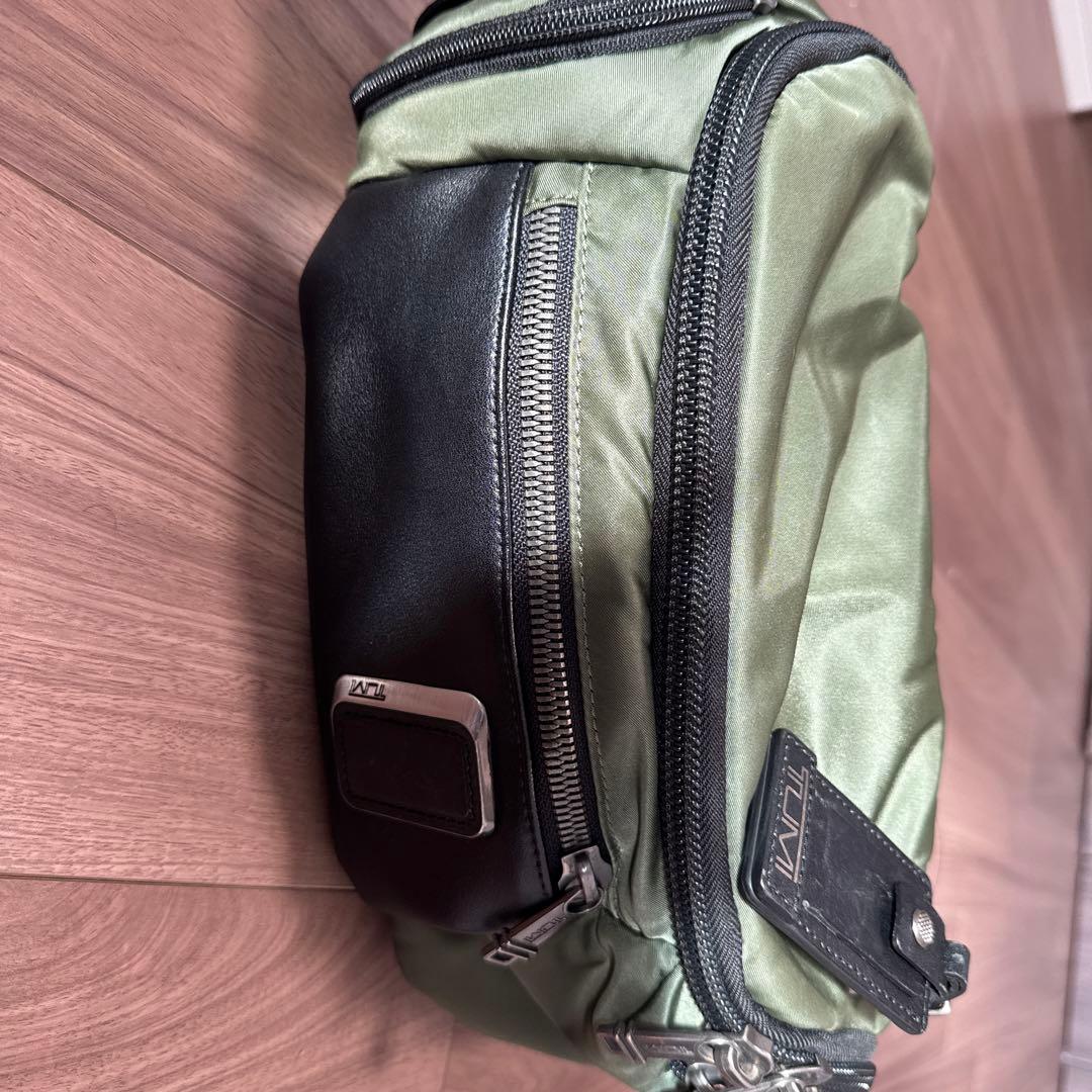 TUMIボディバッグ オリーブグリーン