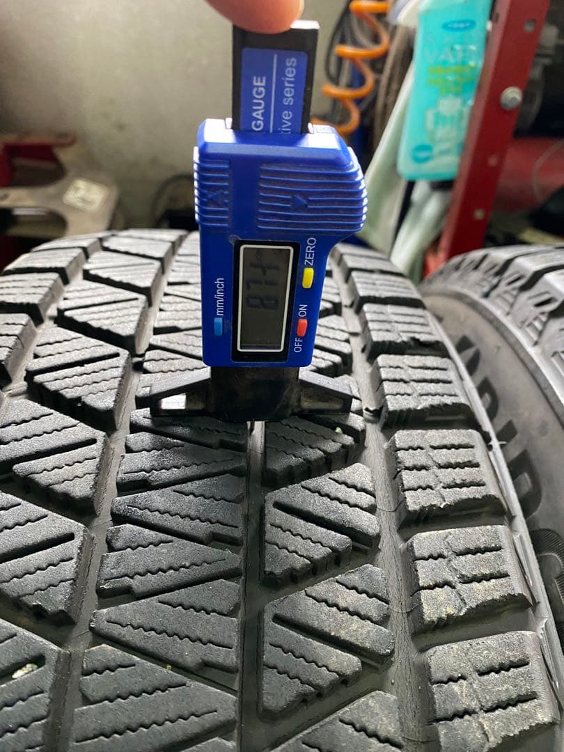 BRIDGESTONE DMV3 225 65 17 スタッドレス　ハリアー等