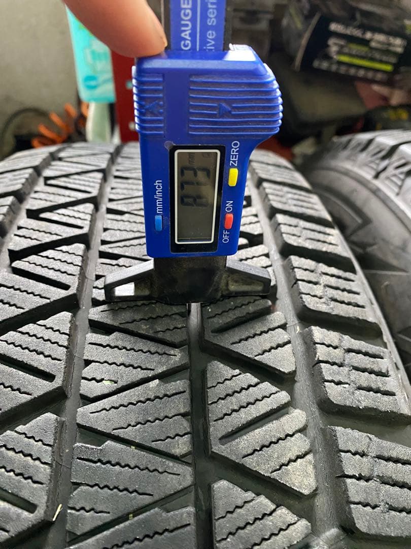 BRIDGESTONE DMV3 225 65 17 スタッドレス　ハリアー等