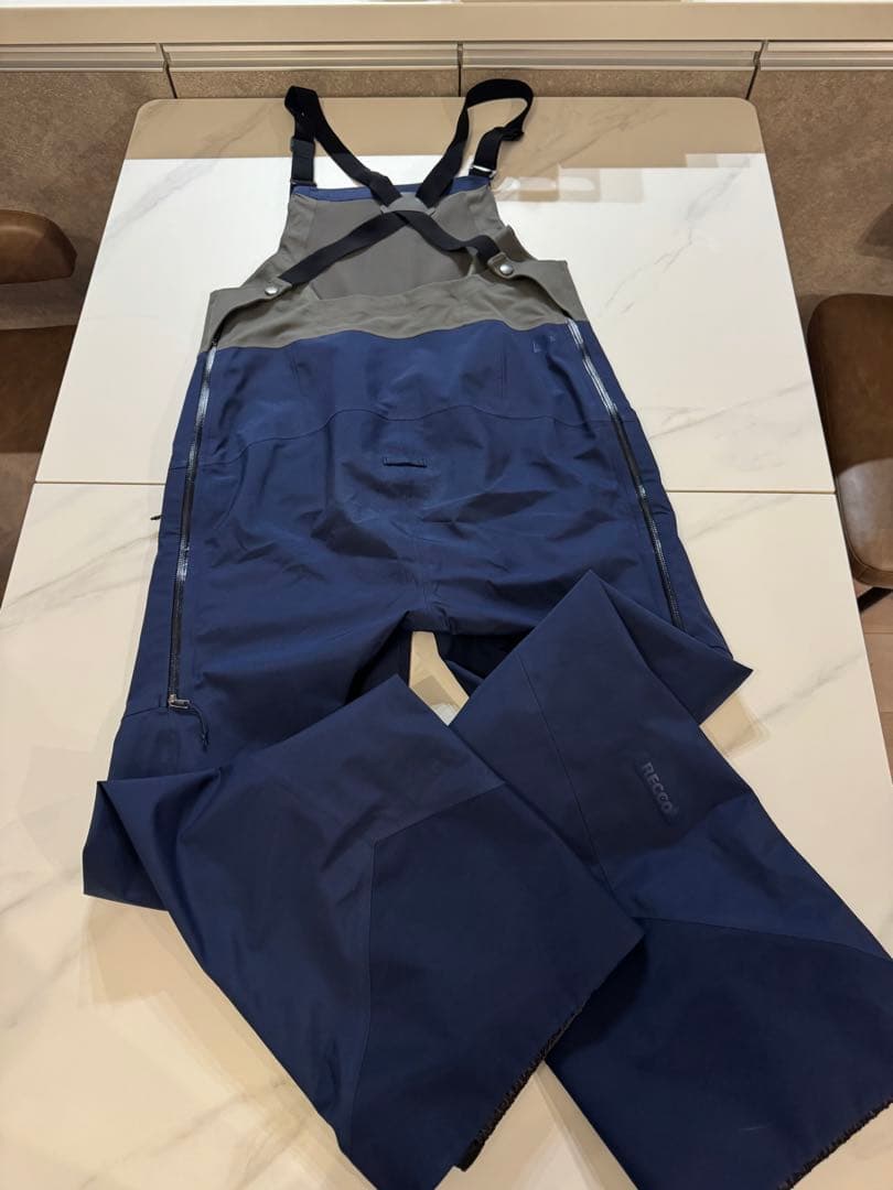patagonia スノードリフタービブ スノーボード ビブパンツ ネイビー