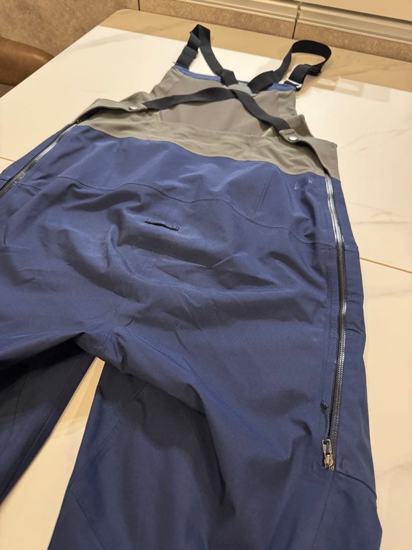 patagonia スノードリフタービブ スノーボード ビブパンツ ネイビー