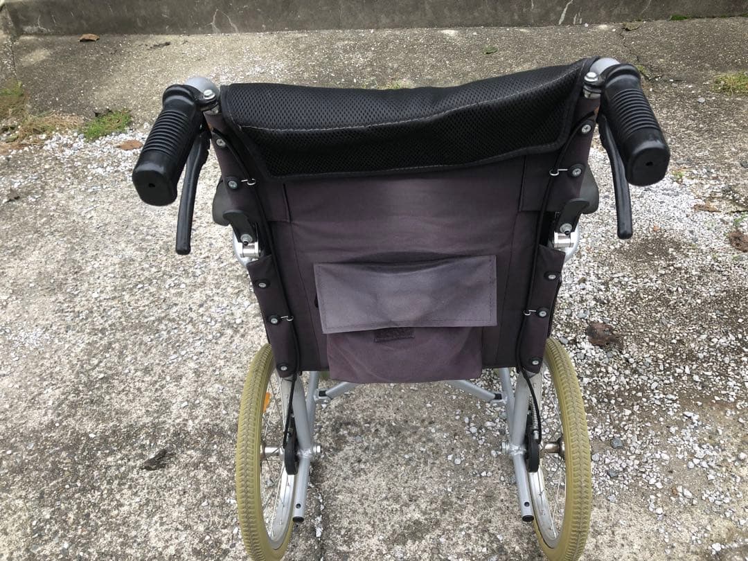 ケアテックジャパン　車椅子　自走用　軽量　エンジ系　綺麗　埼玉幸手市引取か発送可