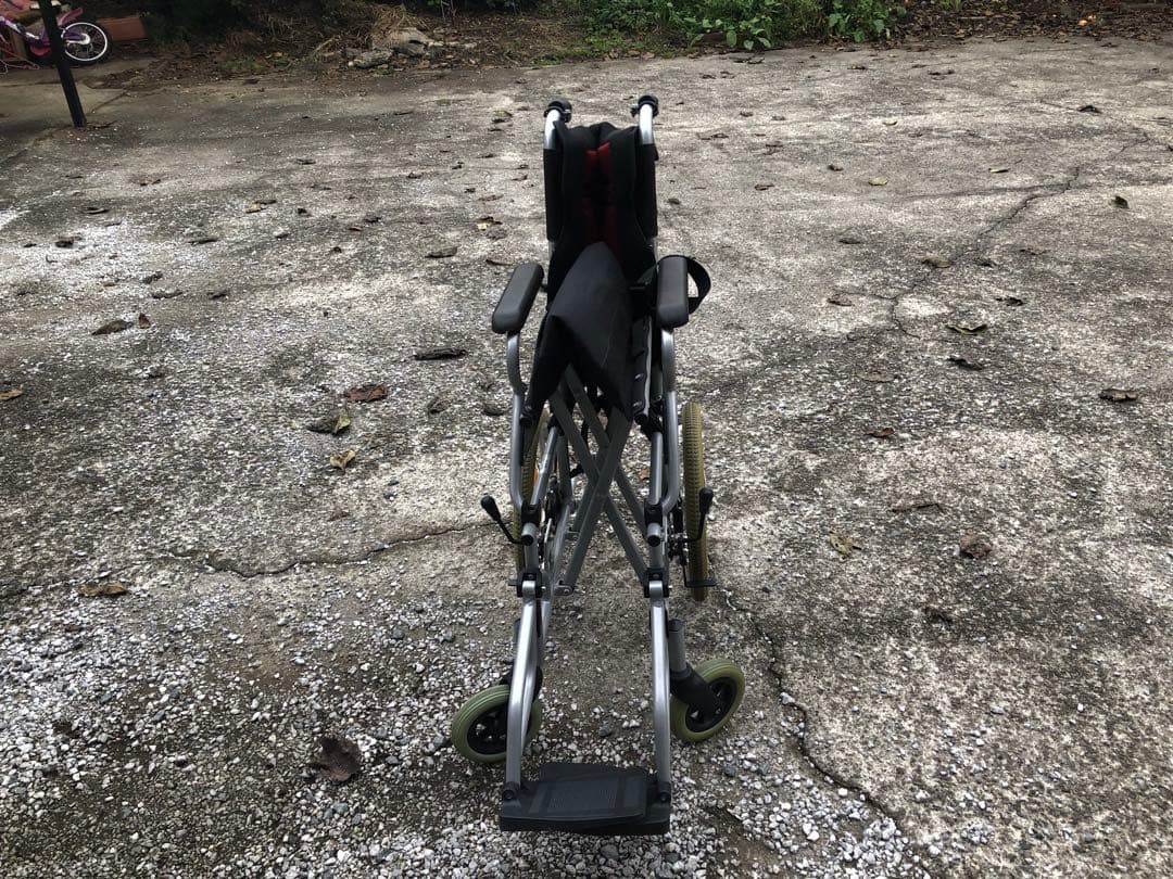 ケアテックジャパン　車椅子　自走用　軽量　エンジ系　綺麗　埼玉幸手市引取か発送可