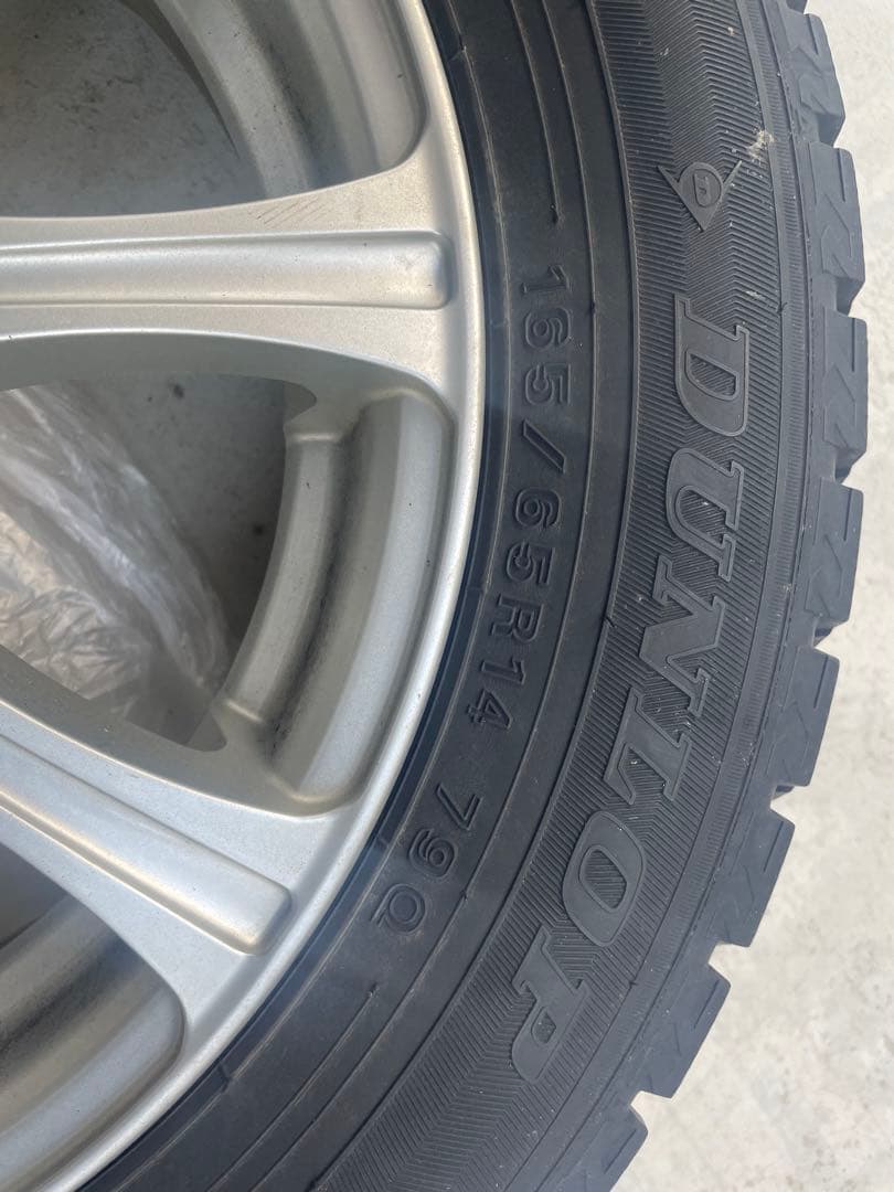 DUNLOP スタッドレスタイヤ 165/65R14 ホイール付き
