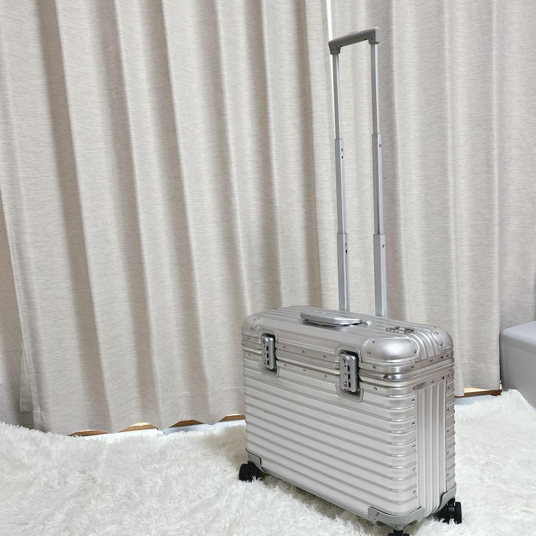 リモワ RIMOWA パイロット 34L 廃版希少品923.50.00.4