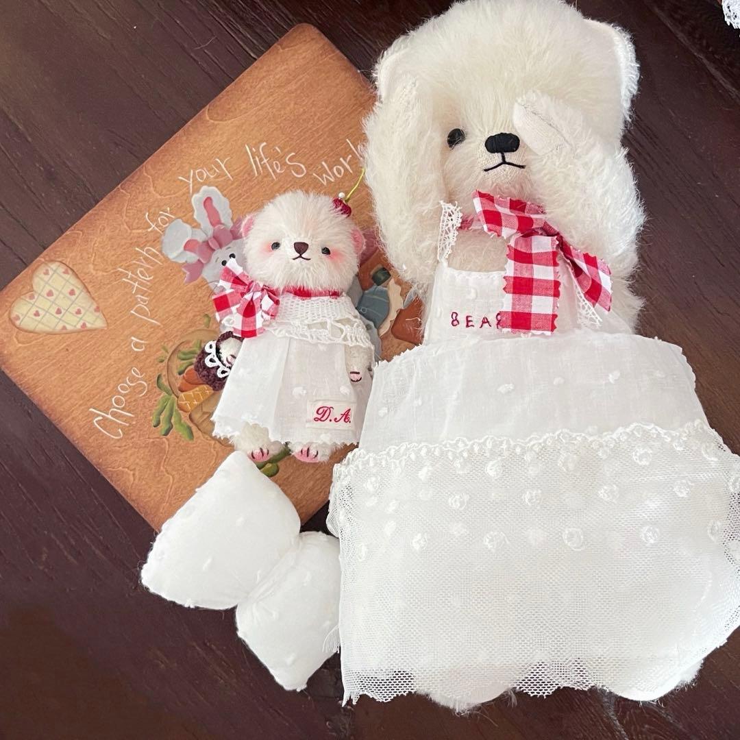 さくらんぼと白熊ちゃん ぬいぐるみ テディベア 海外作家様 ハンドメイド くま