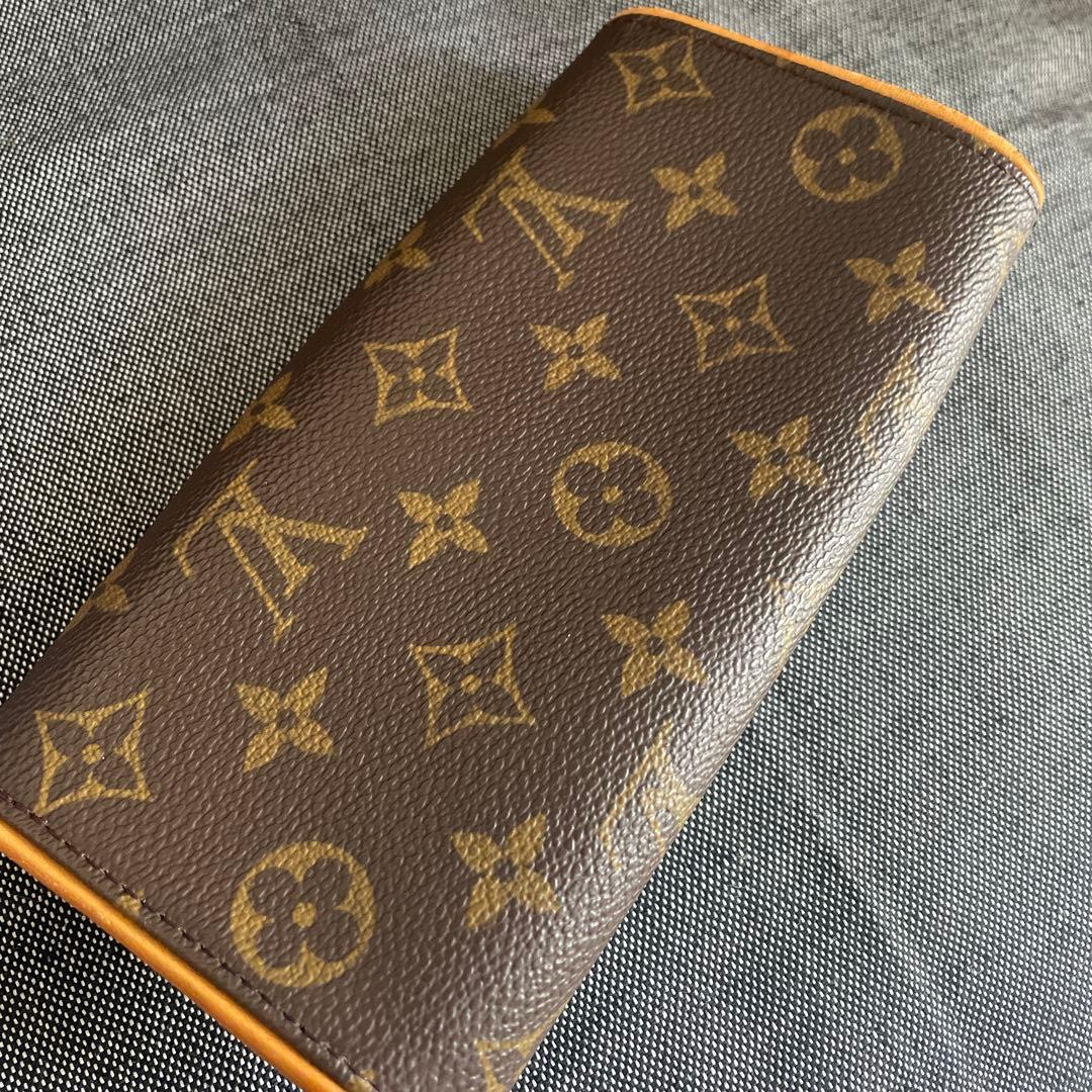 訳あり！Louis Vuitton モノグラムポーチ(ストラップなし)