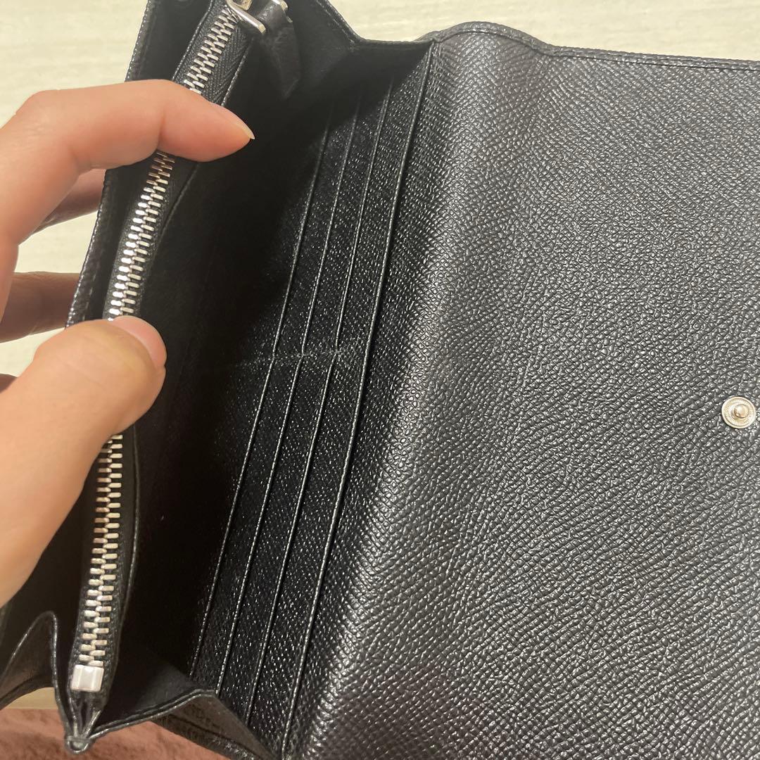 ブラック 合成皮革 二つ折り長財布