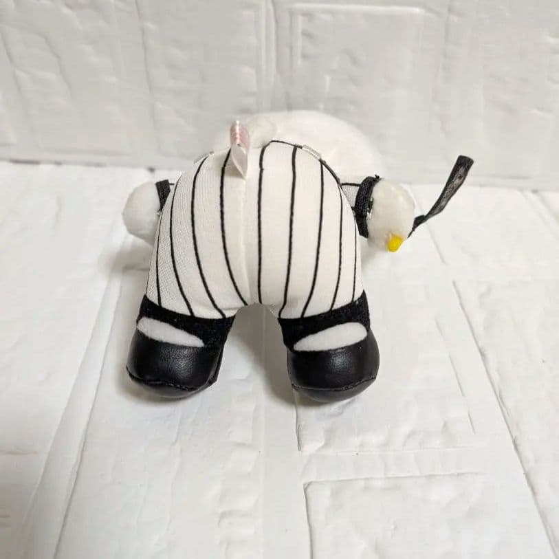 【激レア】ハローキティ Tigers ぬいぐるみ