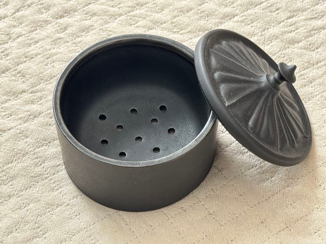木下和美　陶器の黒蒸篭