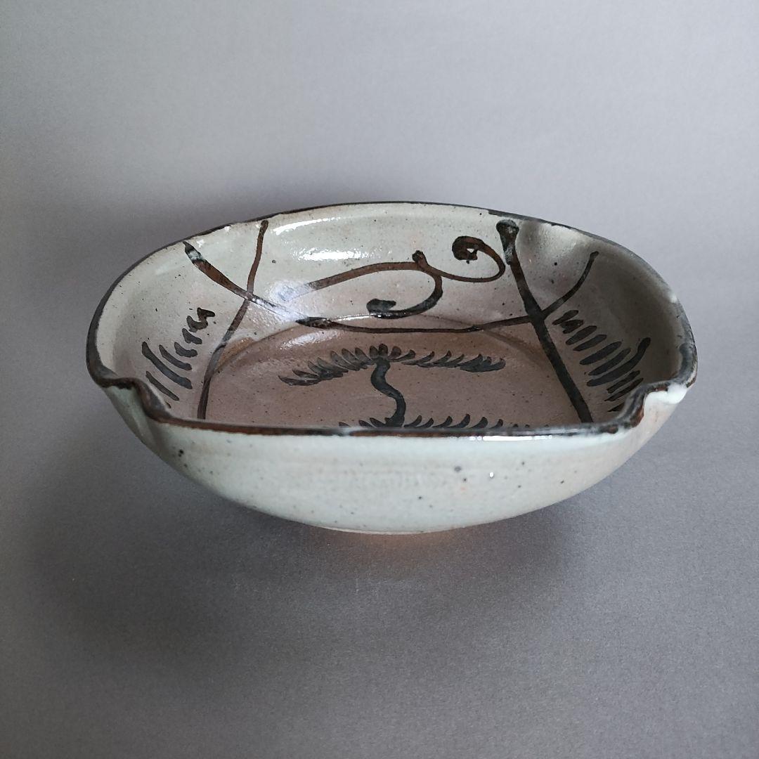 中里隆　唐津焼器(２ケ一括)　 唐津刷毛目碗、絵唐津四方鉢