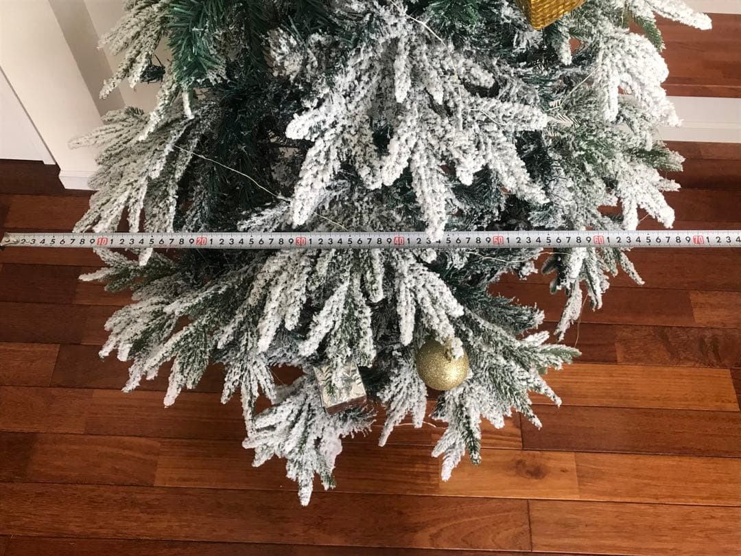 150cm 霧氷クリスマスツリー　雪付き　 濃い　緑　金色オーナメント付き