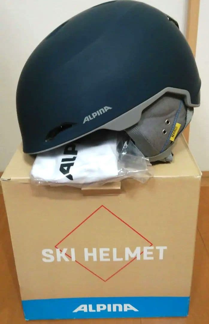 美品！ALPINA　MAROIスキーヘルメット