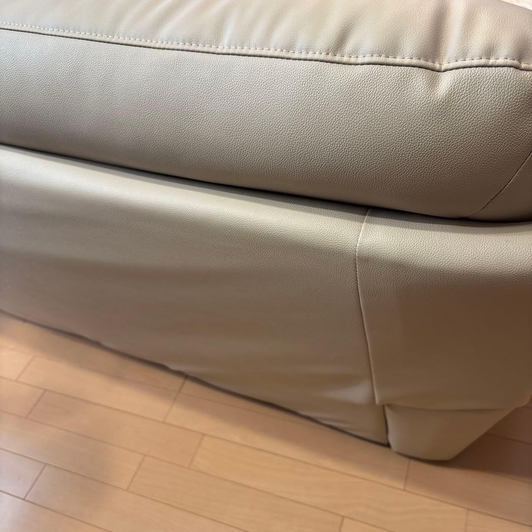 ニトリNシールド 3人掛けソファ ベージュ　合皮タイプ