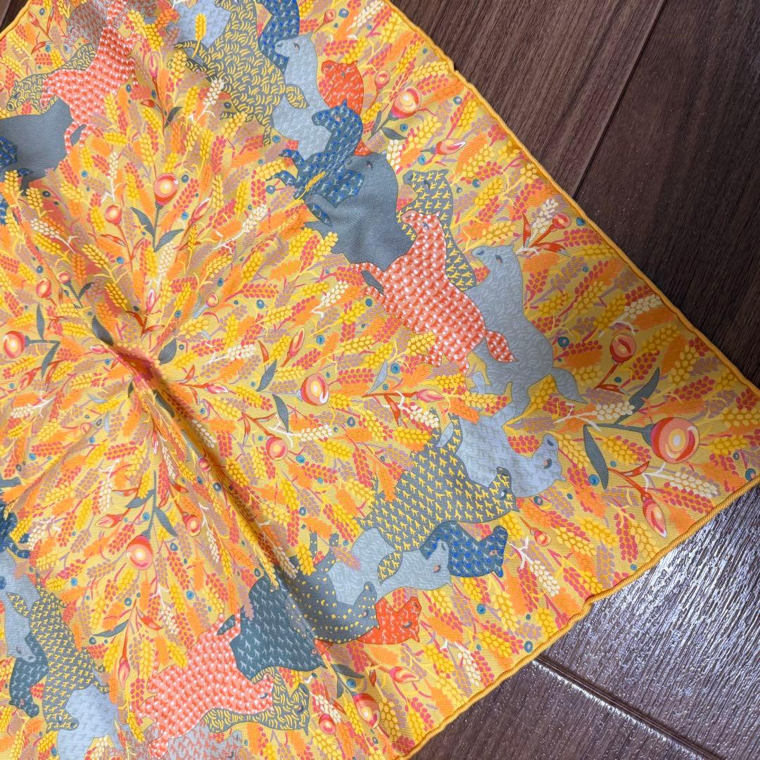HERMES エルメス スカーフ（カレ45）