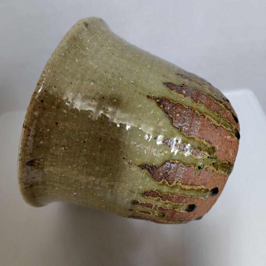 深鉢、淡いグリーンと釉薬の美