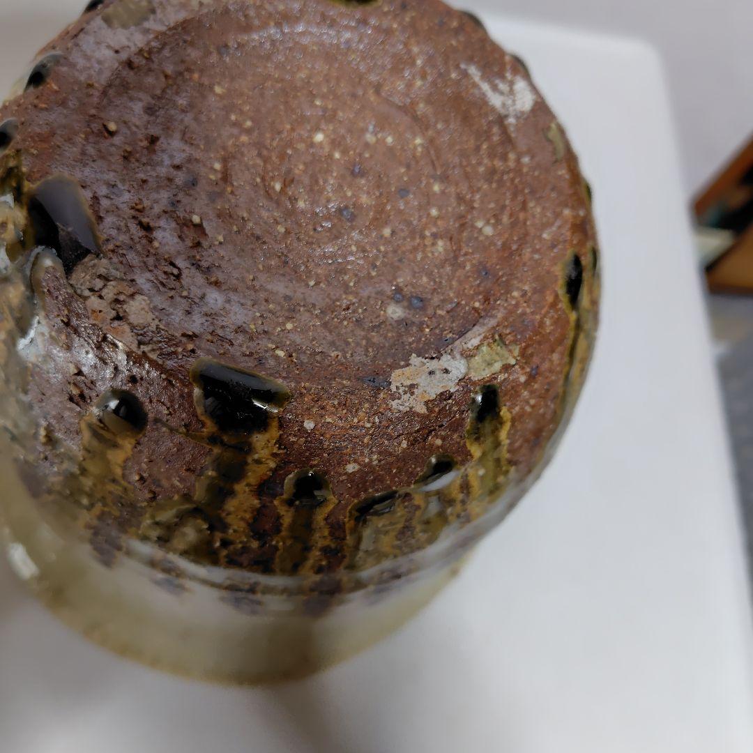 深鉢、淡いグリーンと釉薬の美