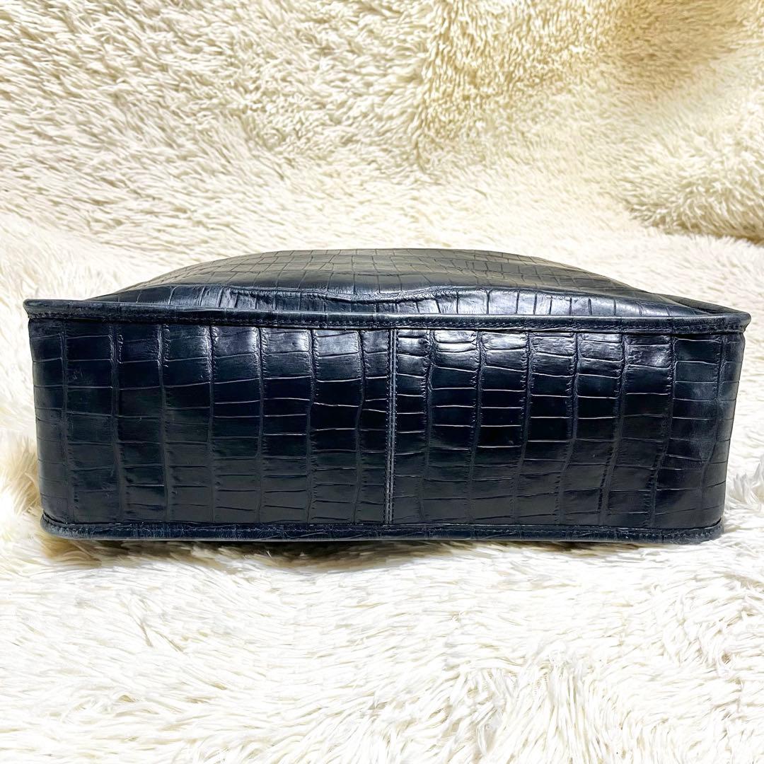 ま*君様 希少✨フェリージ トートバッグ レザー クロコ型押し チャーム付 紺色