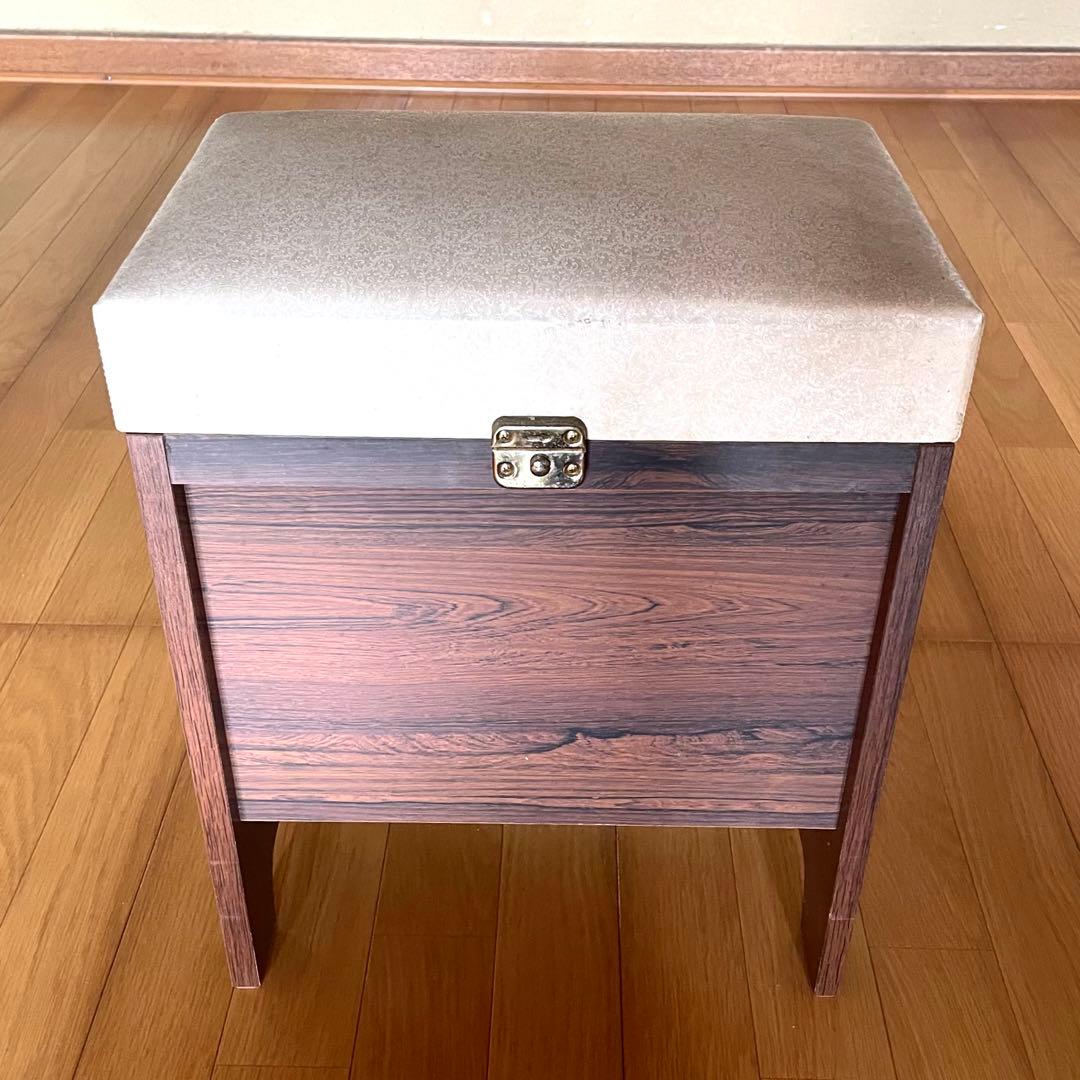 ◆昭和レトロ 収納付きスツール 小型椅子 木材 革張り ペイズリー柄 ゴールド④