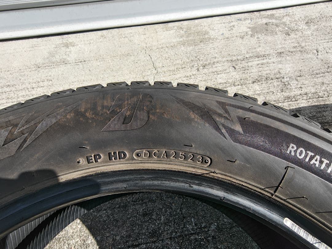 バリ山 ブリヂストン DM-V3 225/60R18 スタッドレスタイヤ