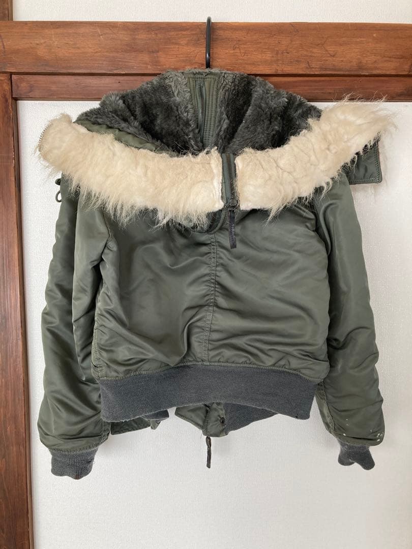 N-2B ヴィンテージ　フライトジャケットジャンティーク購入