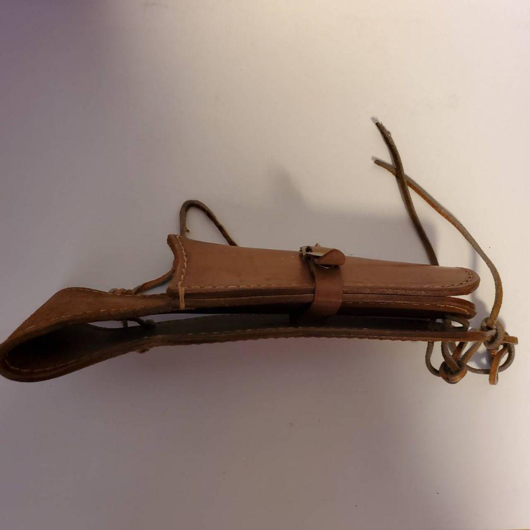 ホルスター、ガンベルト　本革