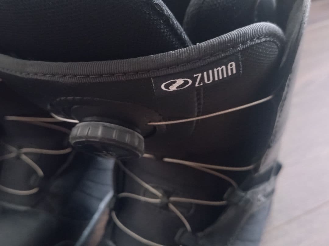 ともんべ　ZUMA スノーボードブーツ 手袋 バッグ付き